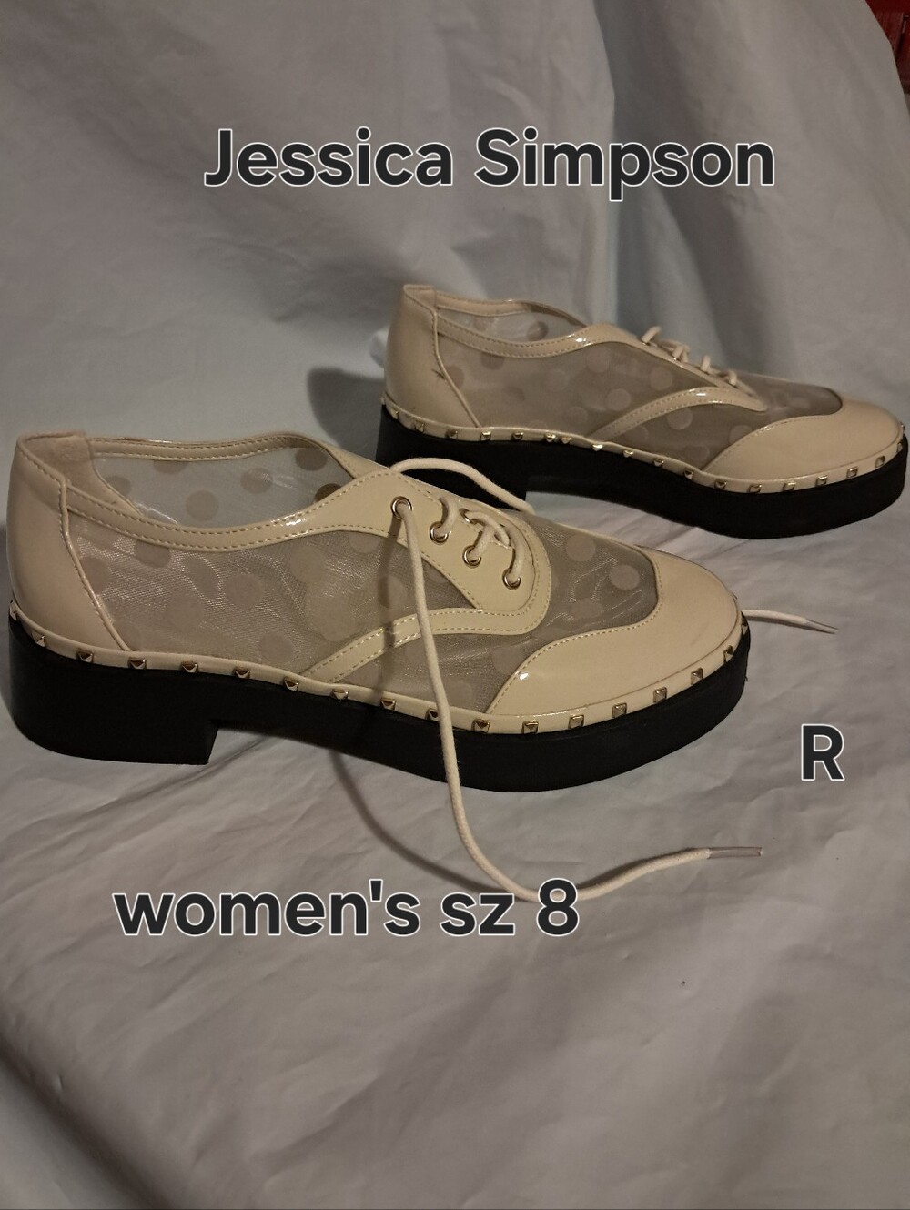 sz 8 Cream Platform Lace-Up Derby Shoes with Stud Trim